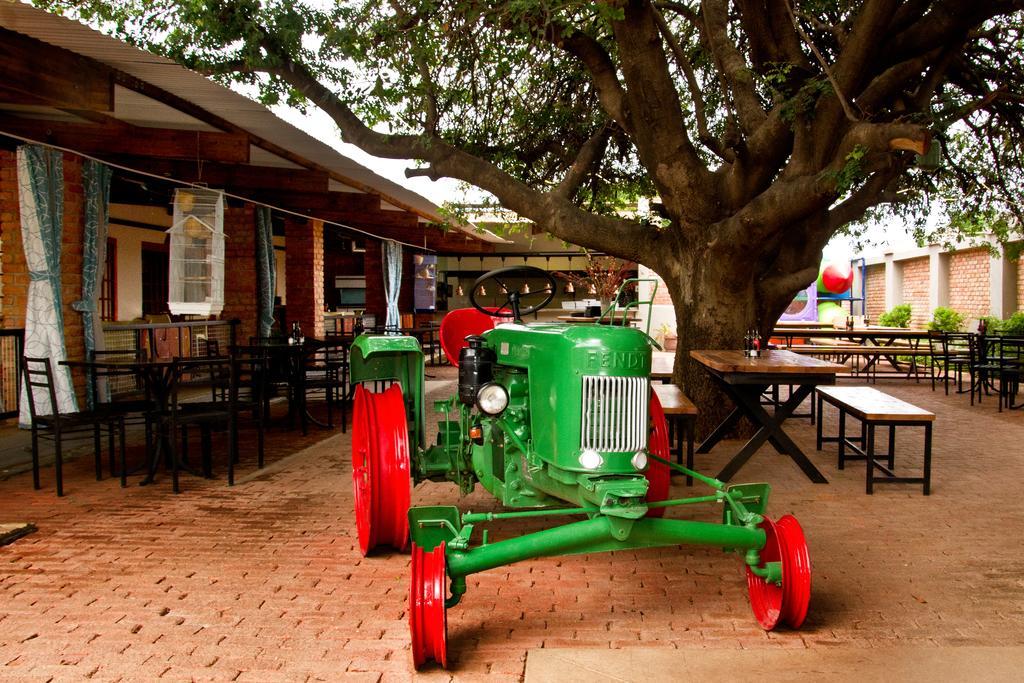 Casa Forno Country Hotel Otjiwarongo Dış mekan fotoğraf