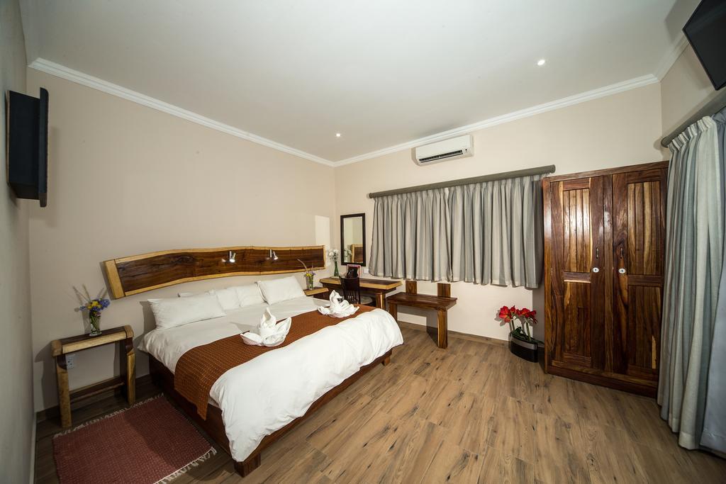 Casa Forno Country Hotel Otjiwarongo Dış mekan fotoğraf