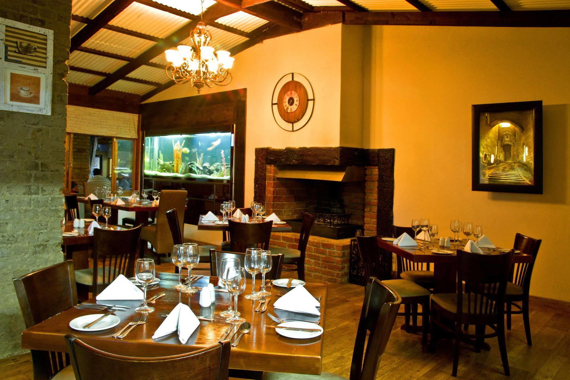 Casa Forno Country Hotel Otjiwarongo Dış mekan fotoğraf
