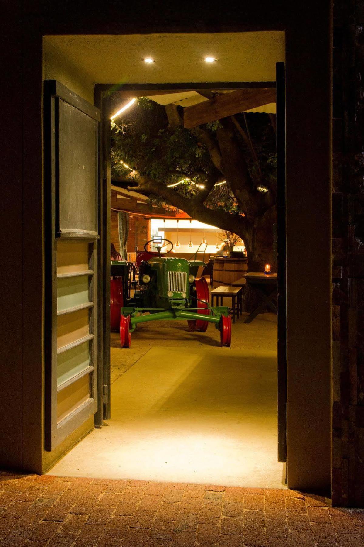 Casa Forno Country Hotel Otjiwarongo Dış mekan fotoğraf